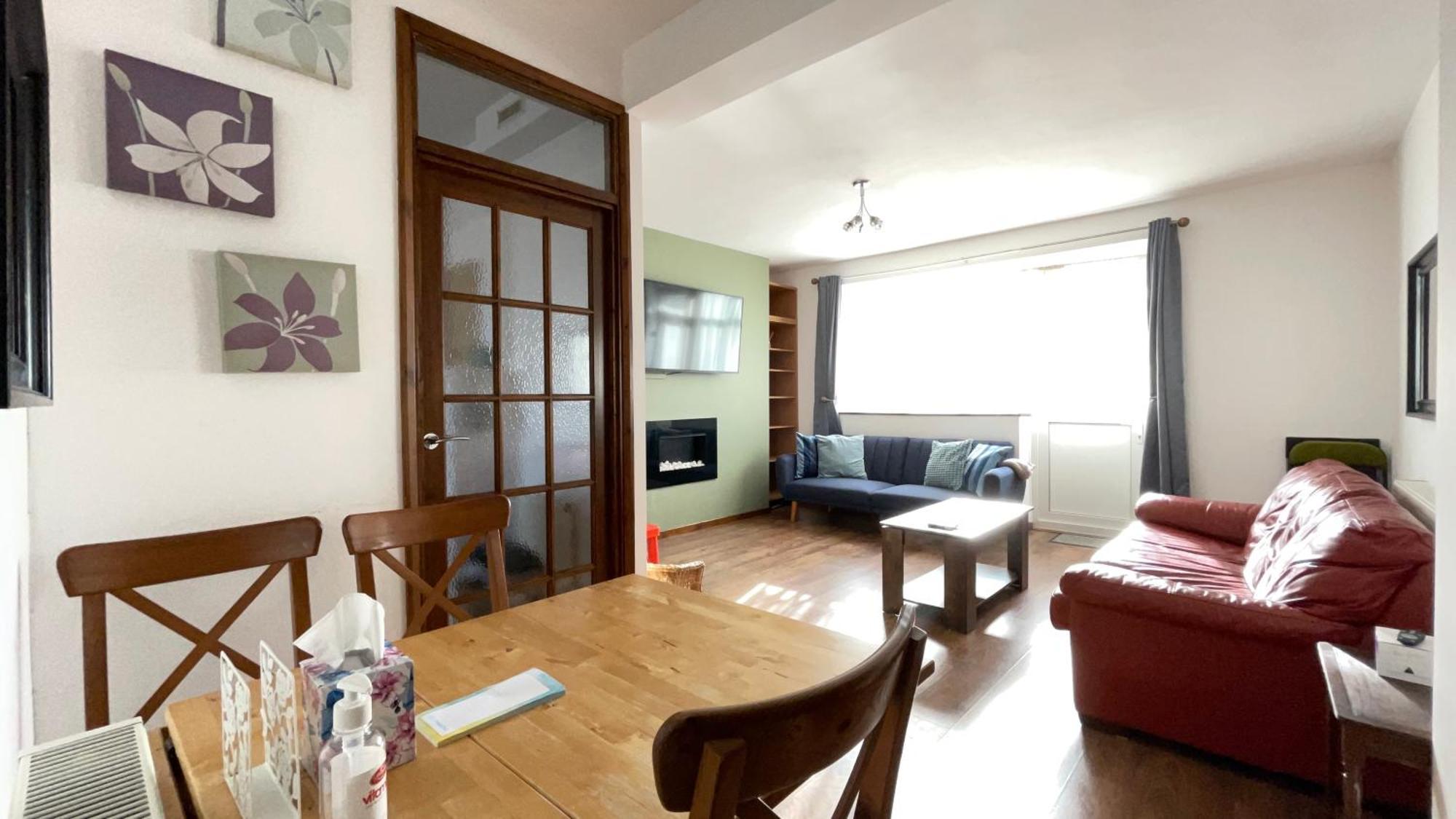 2 Bedrooms 2 Stations London Eksteriør billede