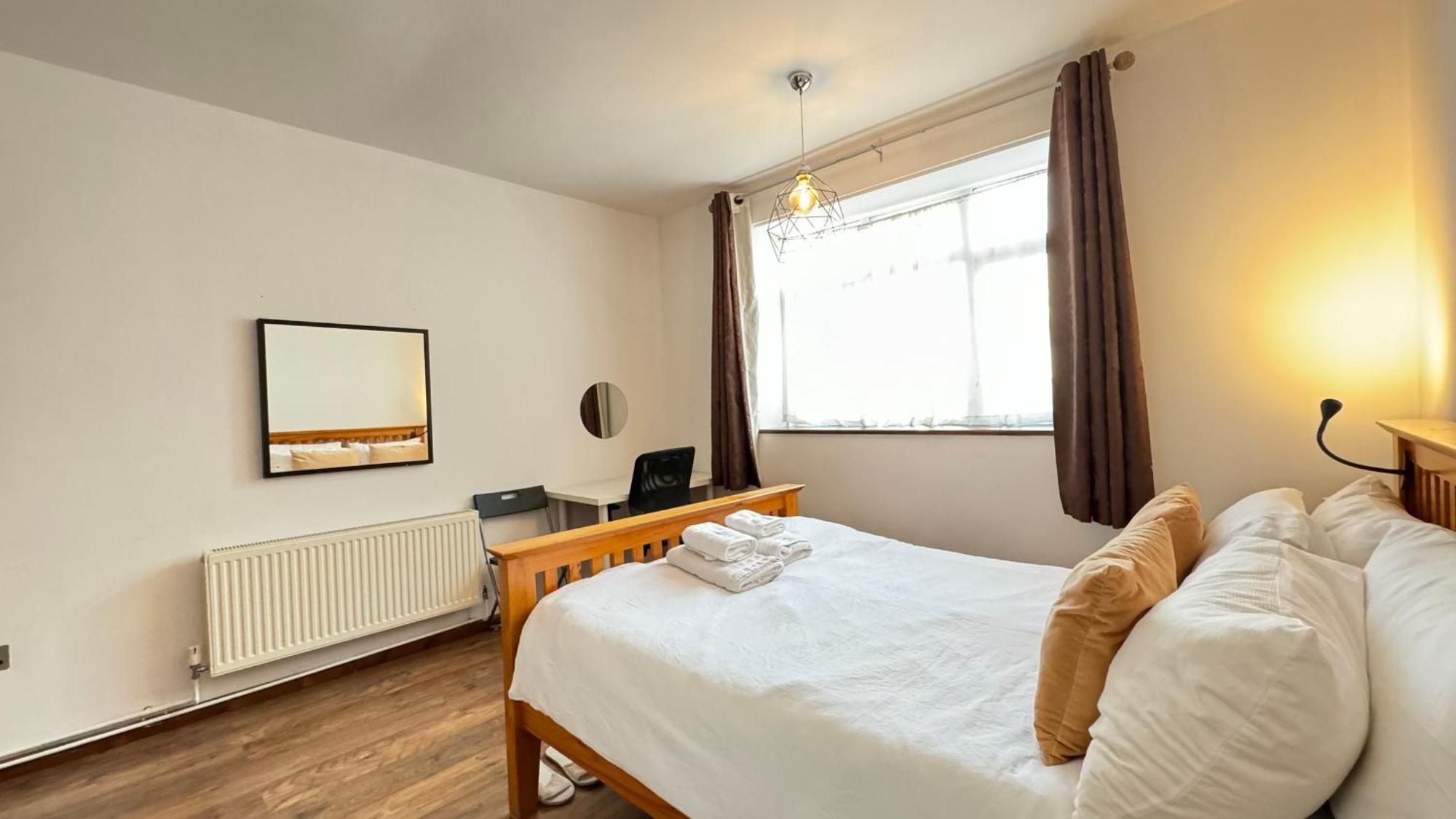 2 Bedrooms 2 Stations London Eksteriør billede